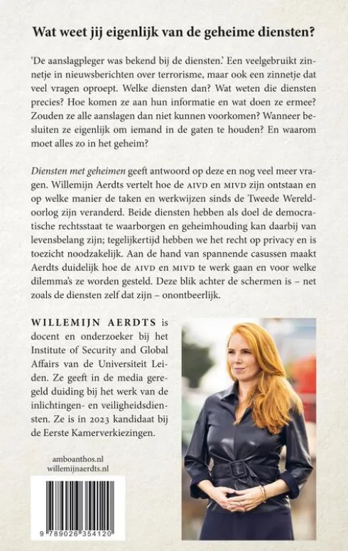 Diensten met geheimen eBook