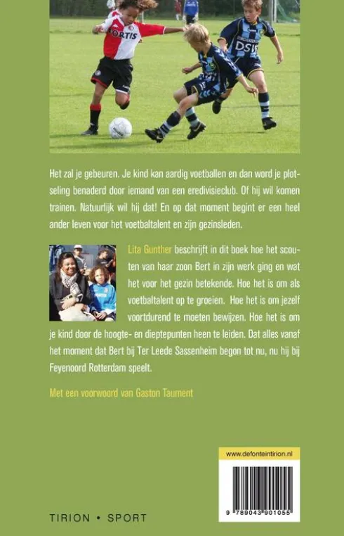 En nu speelt hij bij een topclub eBook