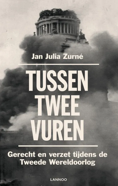 Tussen twee vuren eBook